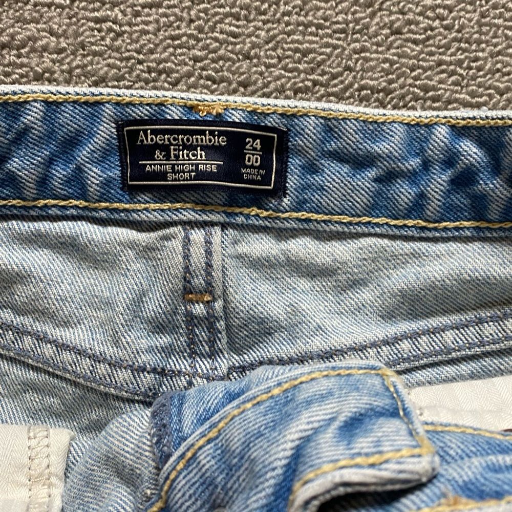Abercrombie & Fitch High Rise Festival Distressed Light Blue Denim Shorts - Picture 3 of 5